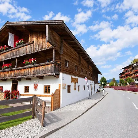 Tyrolean With Terrace Apartmán *