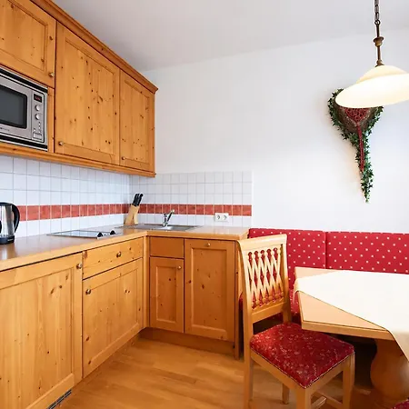 Tyrolean With Terrace Apartmán *